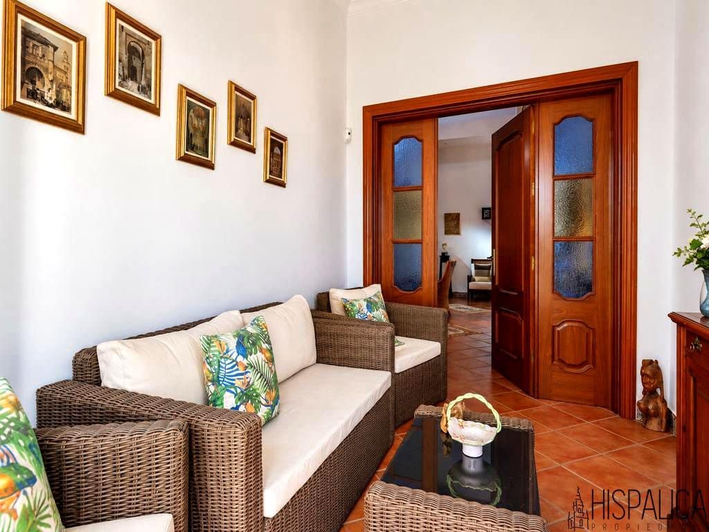 Finca/Casa Rural de 7 habitaciones en Carmona en venta con piscina garaje - 475.000 € (Ref: 10094729)