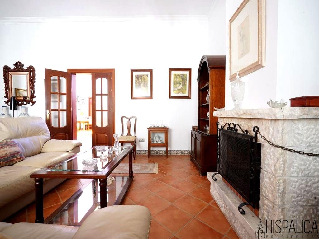 Finca/Casa Rural de 7 habitaciones en Carmona en venta con piscina garaje - 475.000 € (Ref: 10094729)
