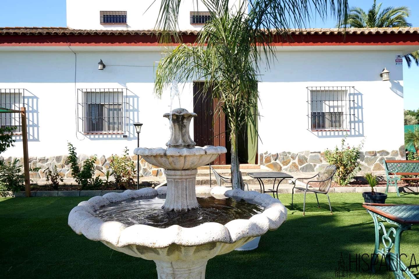 Finca/Casa Rural de 7 habitaciones en Carmona en venta con piscina garaje - 475.000 € (Ref: 10094729)