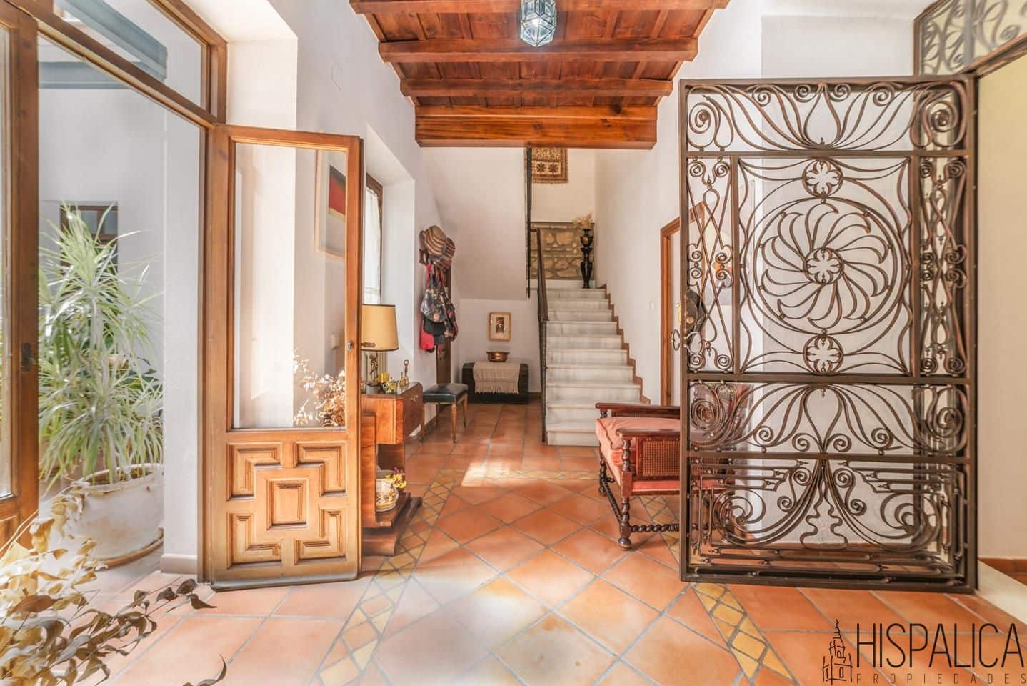 7 bedroom Villa for sale in Cordoba city - € 750,000 (Ref: 10102863)