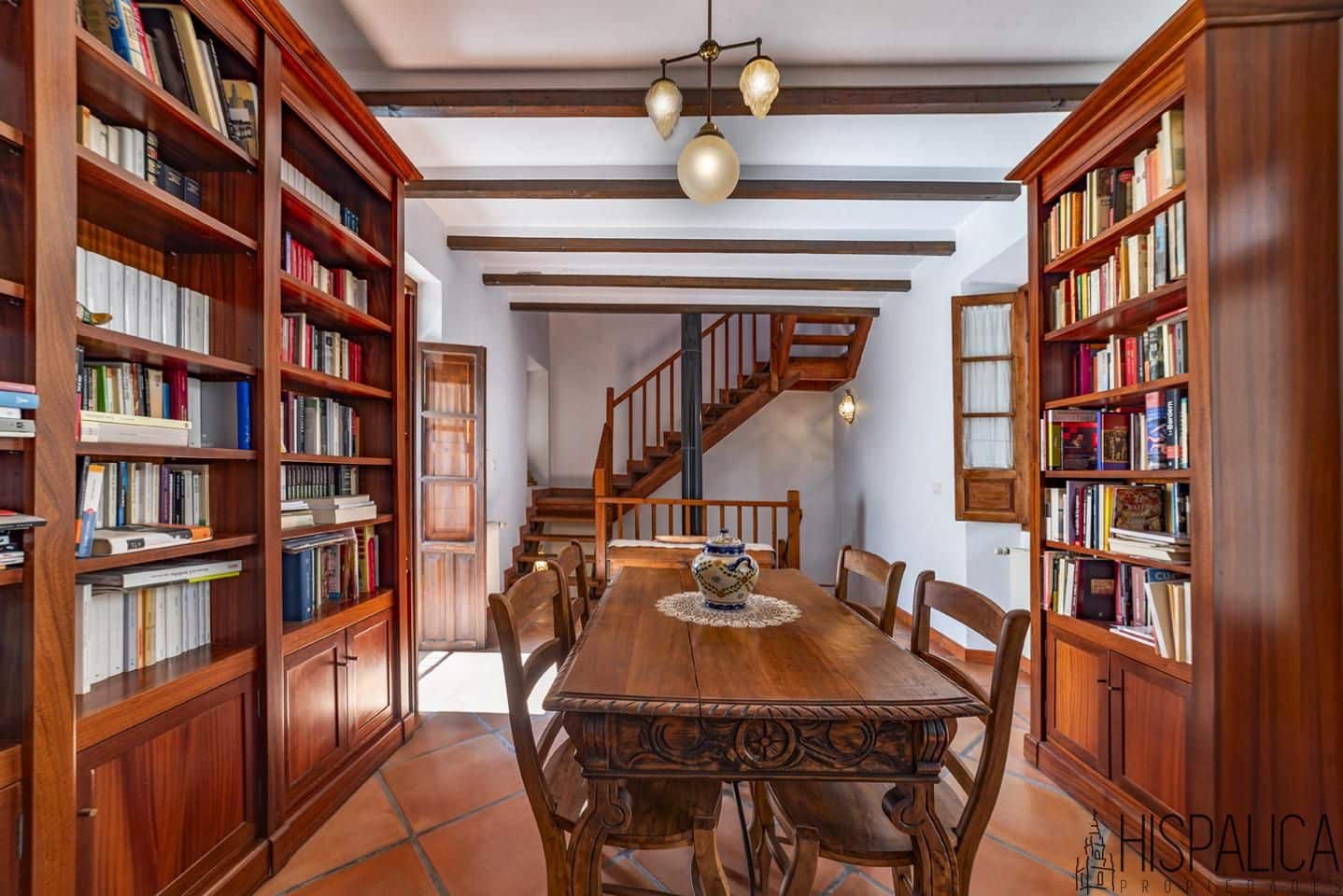 7 bedroom Villa for sale in Cordoba city - € 750,000 (Ref: 10102863)