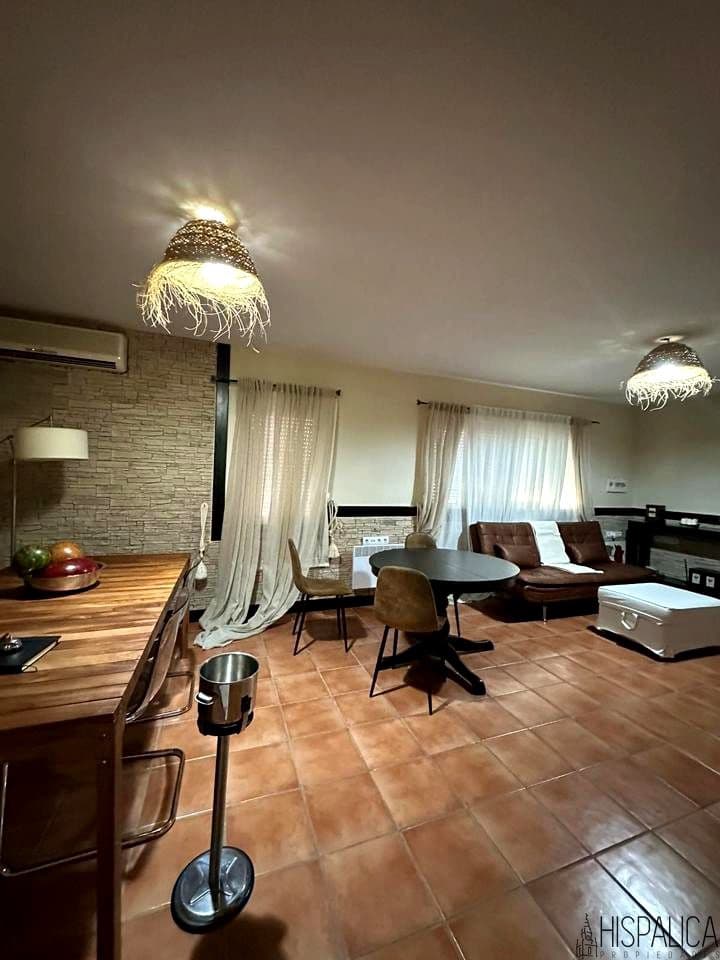 3 bedroom Villa for sale in Ecija - € 345,000 (Ref: 10113559)