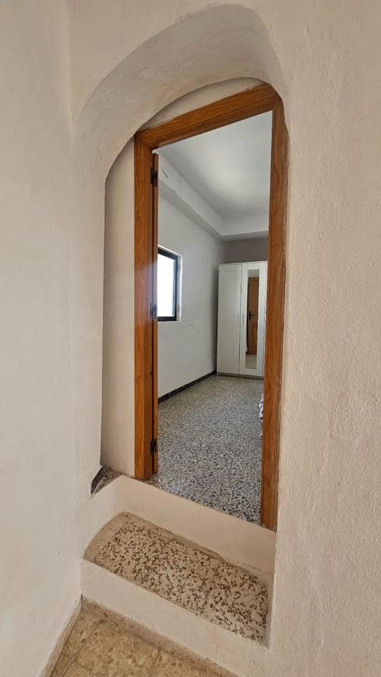 3 bedroom Villa for sale in Arcos de la Frontera with pool - € 110,000 (Ref: 10118433)
