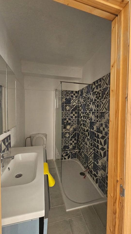 3 bedroom Villa for sale in Arcos de la Frontera with pool - € 110,000 (Ref: 10118433)