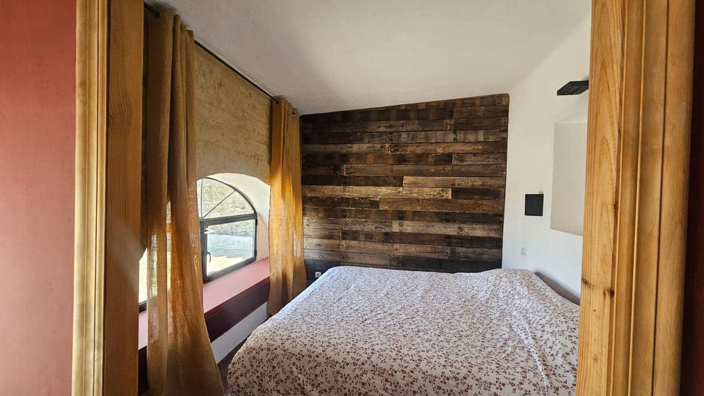 3 bedroom Villa for sale in Arcos de la Frontera with pool - € 110,000 (Ref: 10118433)