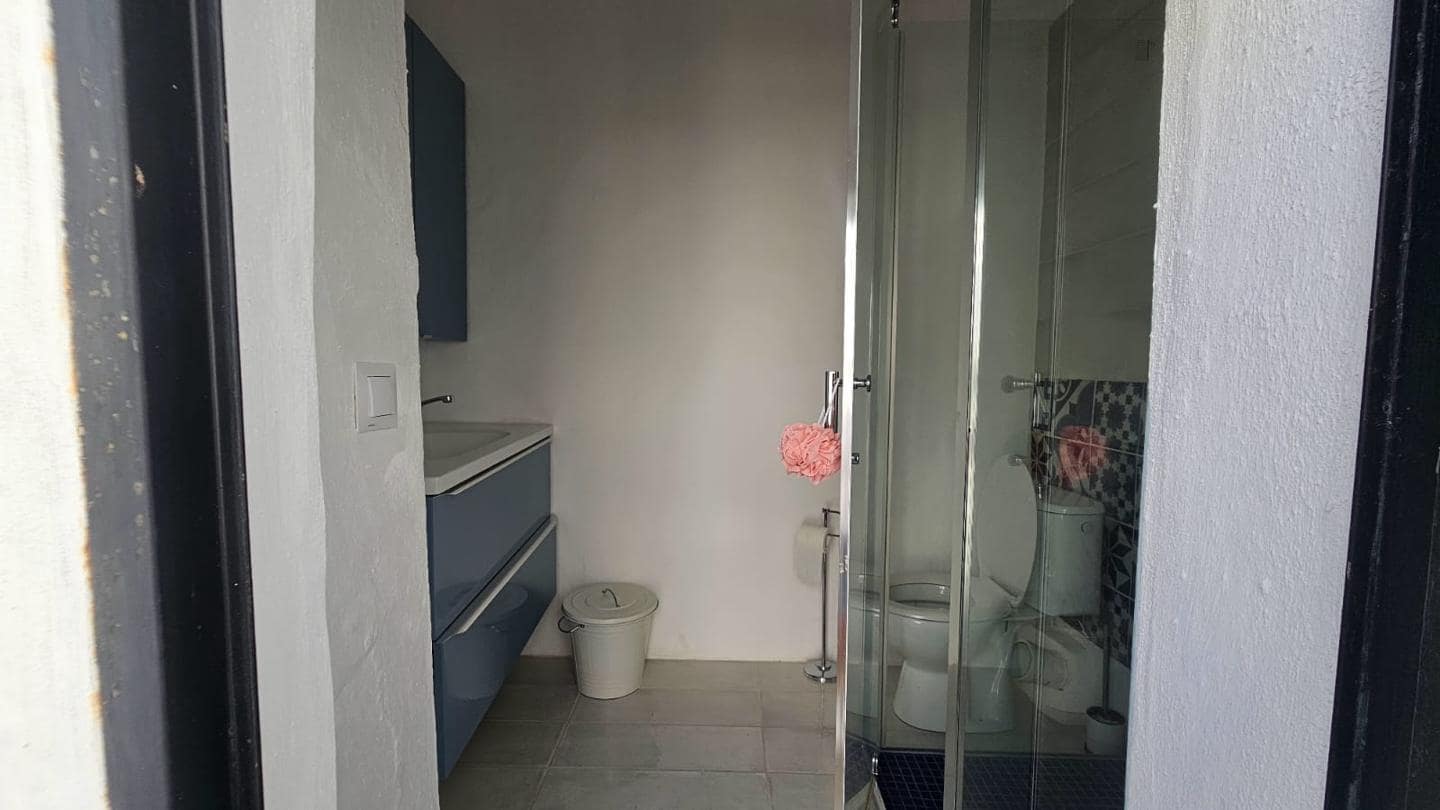 3 bedroom Villa for sale in Arcos de la Frontera with pool - € 110,000 (Ref: 10118433)