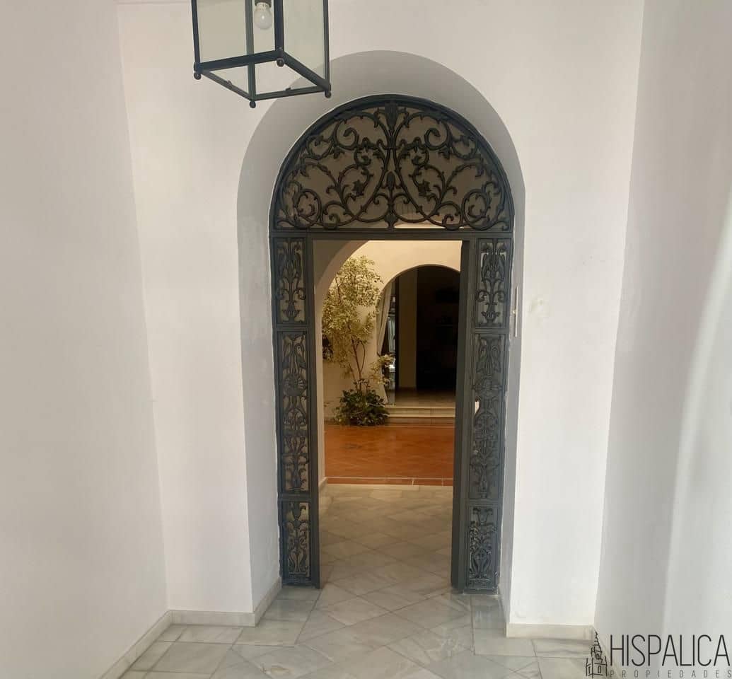 4 bedroom Villa for sale in Ecija - € 355,000 (Ref: 10125014)