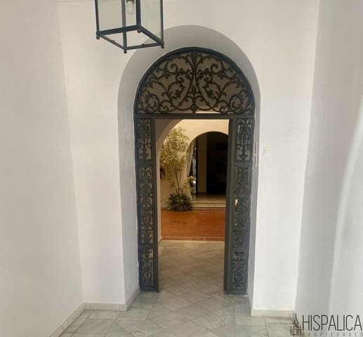 4 bedroom Villa for sale in Ecija - € 355,000 (Ref: 10125014)