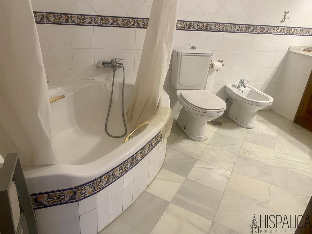 4 bedroom Villa for sale in Ecija - € 355,000 (Ref: 10125014)