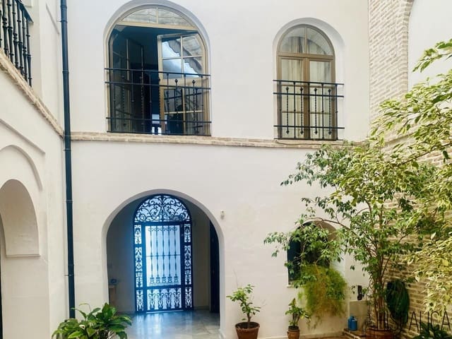 4 bedroom Villa for sale in Ecija - € 355,000 (Ref: 10125014)