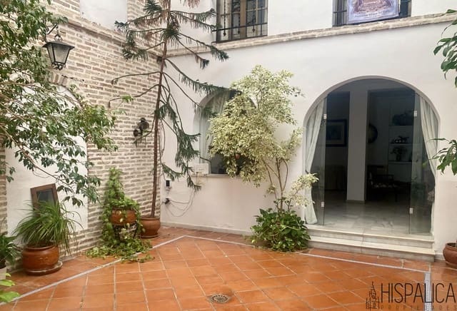 4 bedroom Villa for sale in Ecija - € 355,000 (Ref: 10125014)