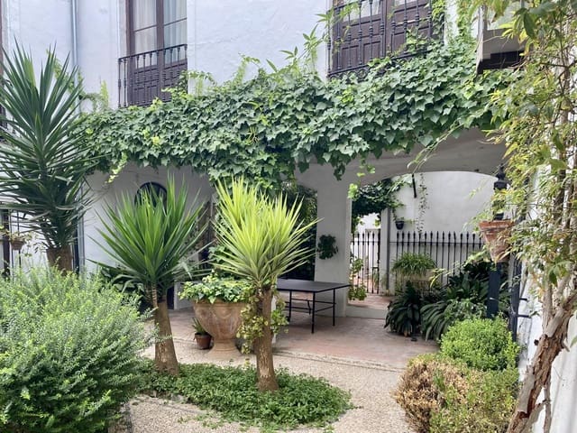 9 chambre Villa/Maison à vendre à Lucena avec garage - 895 000 € (Ref: 10160276)