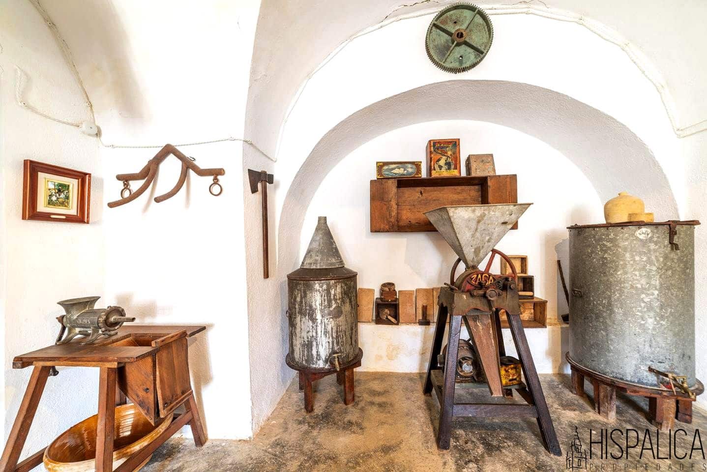 9 bedroom Finca/Country House for sale in Villaharta with pool - € 3,800,000 (Ref: 10180925)