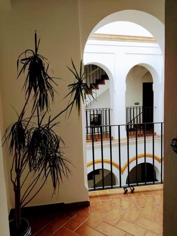 5 bedroom Villa for sale in Carmona with garage - € 520,000 (Ref: 6676914)