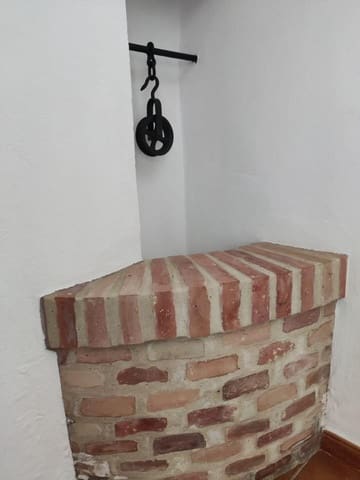 5 bedroom Villa for sale in Carmona with garage - € 520,000 (Ref: 6676914)