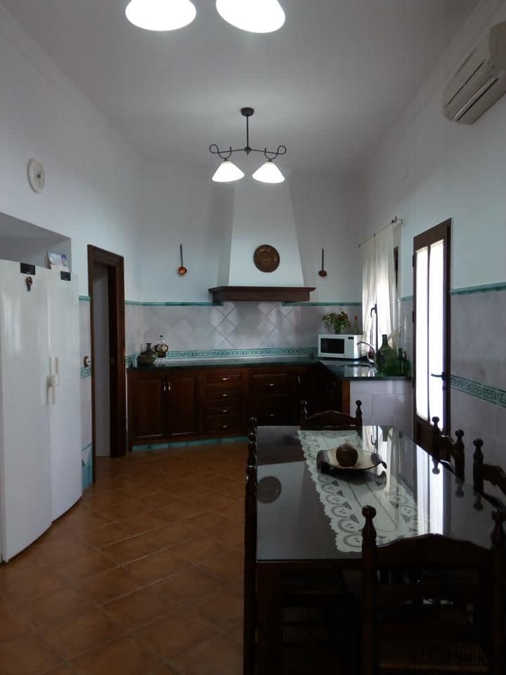 5 soveværelse Villa til salg i Carmona med garage - € 520.000 (Ref: 6676914)