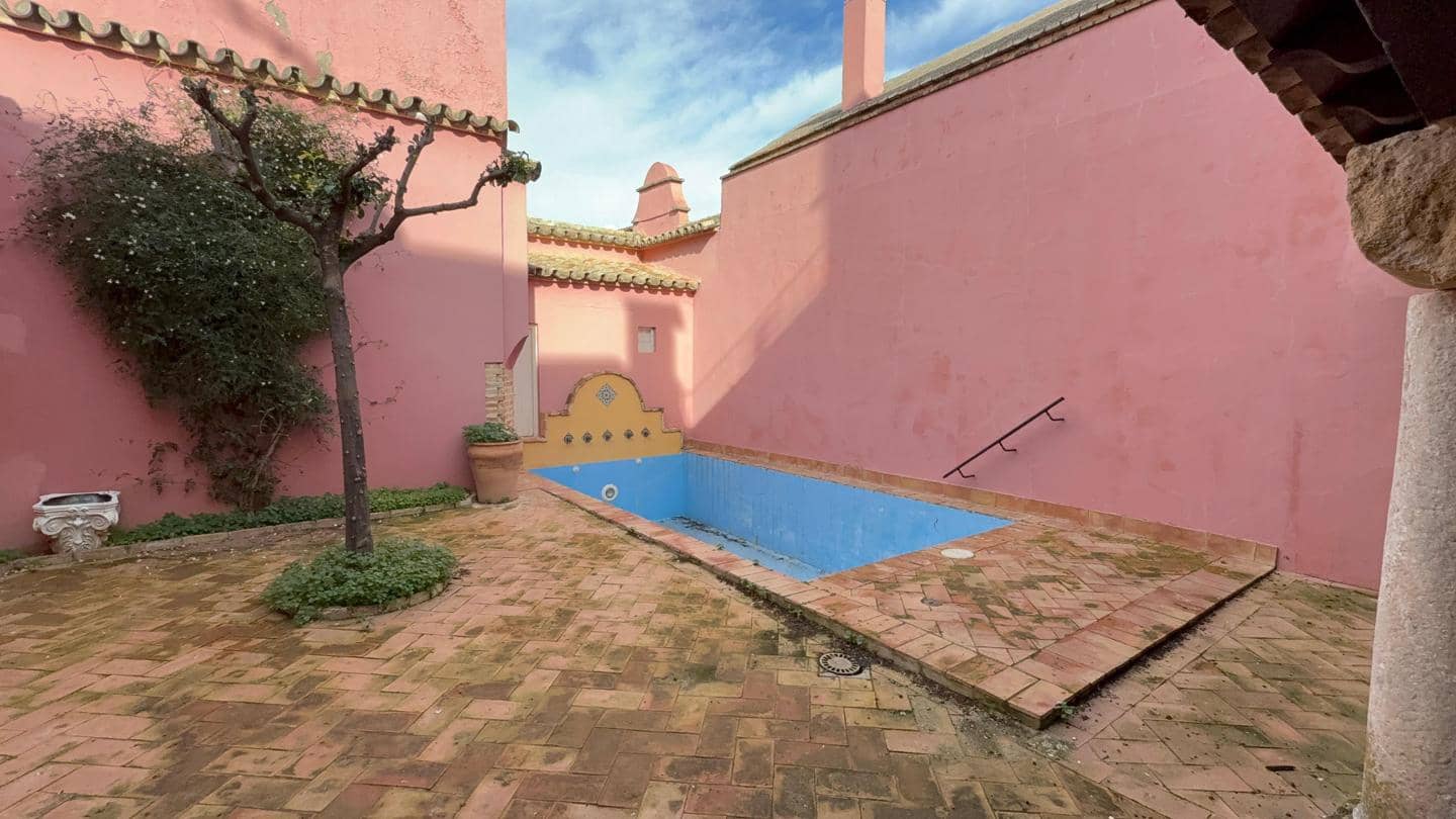 8 soveværelse Villa til salg i Carmona med swimmingpool garage - € 1.285.000 (Ref: 7101819)