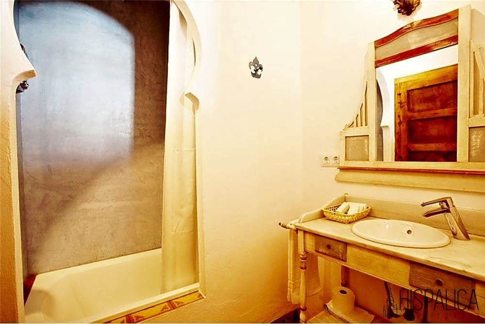 6 bedroom Villa for sale in Carmona with pool - € 780,000 (Ref: 7365231)