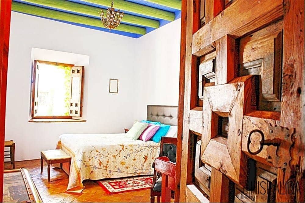 6 bedroom Villa for sale in Carmona with pool - € 780,000 (Ref: 7365231)