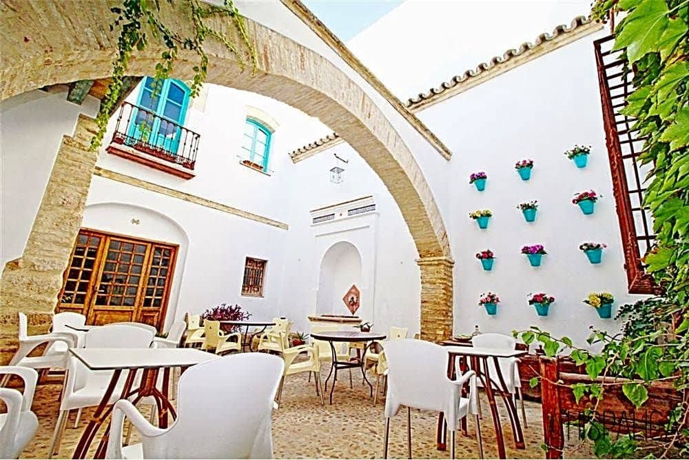 6 bedroom Villa for sale in Carmona with pool - € 780,000 (Ref: 7365231)