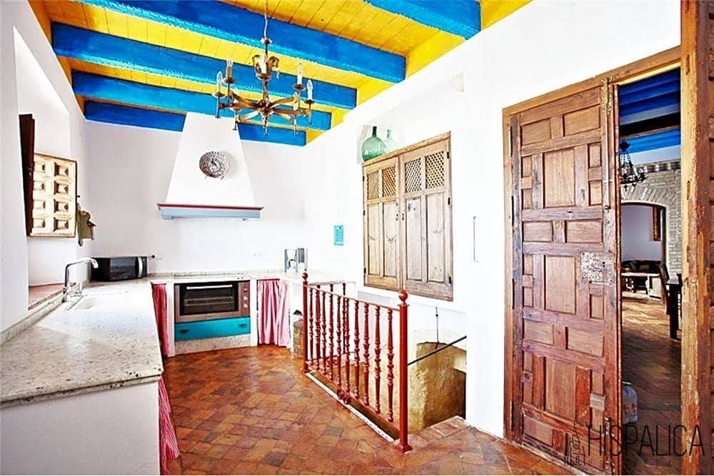 6 bedroom Villa for sale in Carmona with pool - € 780,000 (Ref: 7365231)