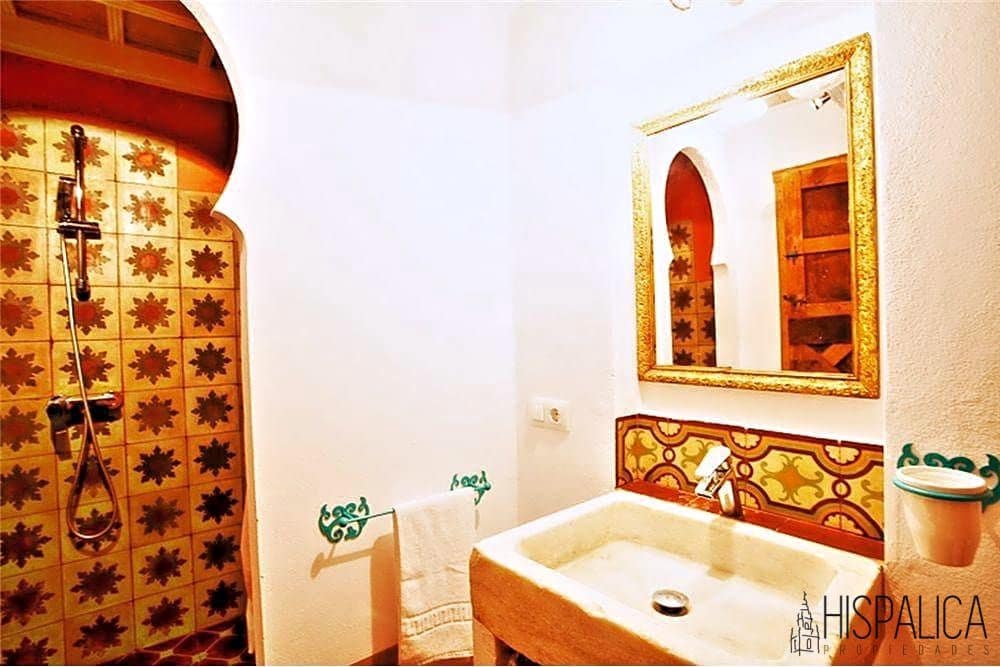 6 bedroom Villa for sale in Carmona with pool - € 780,000 (Ref: 7365231)