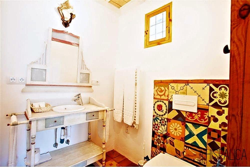 6 bedroom Villa for sale in Carmona with pool - € 780,000 (Ref: 7365231)