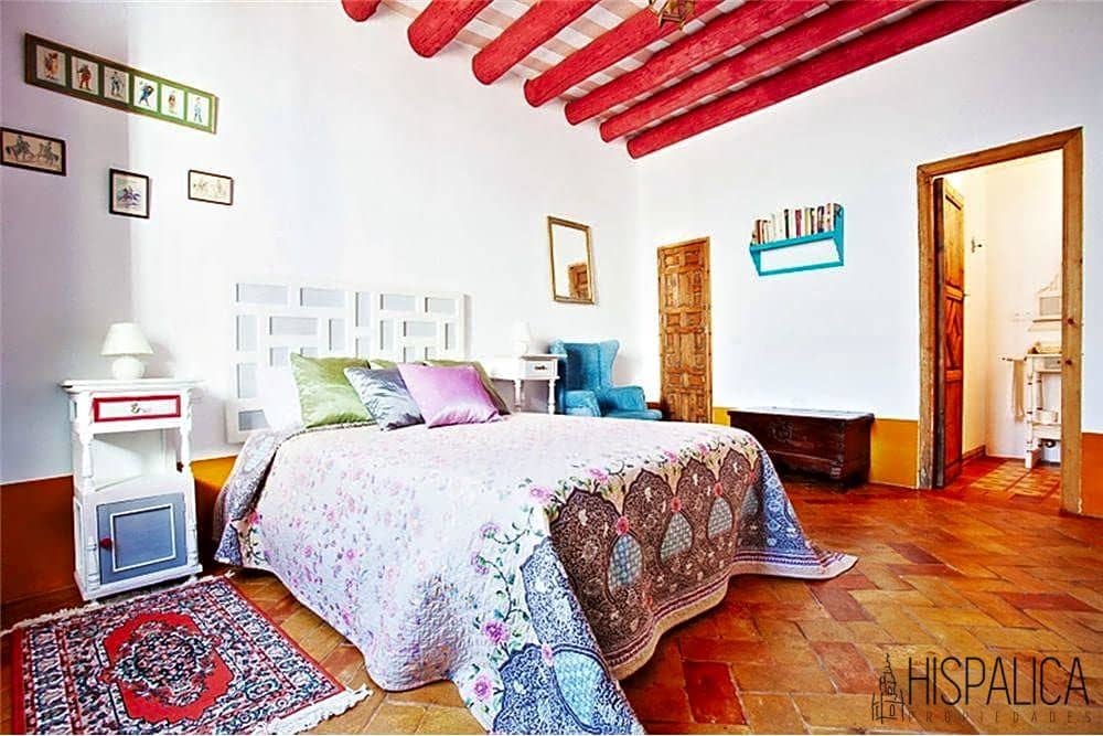 6 bedroom Villa for sale in Carmona with pool - € 780,000 (Ref: 7365231)