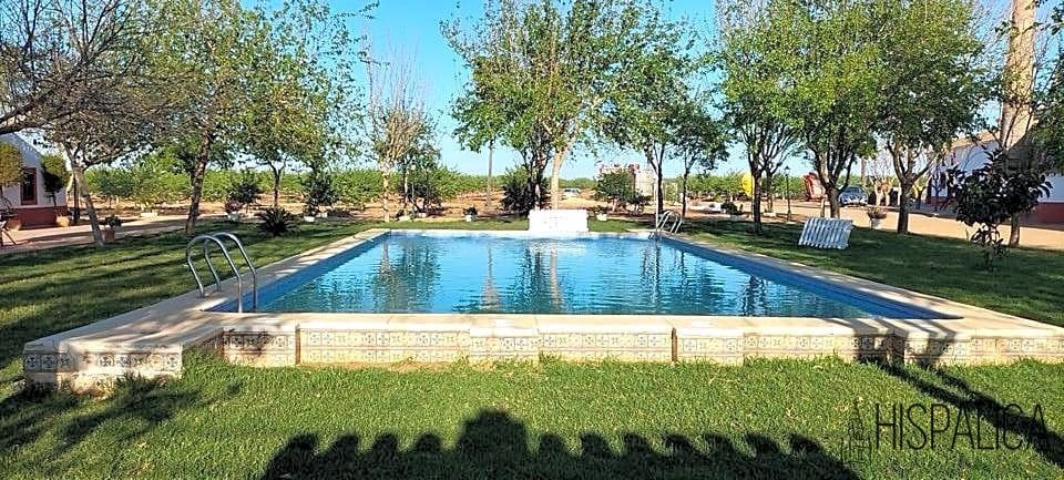 20 soverom Finca/Herregård til salgs i Carmona med svømmebasseng - € 2 500 000 (Ref: 7660997)