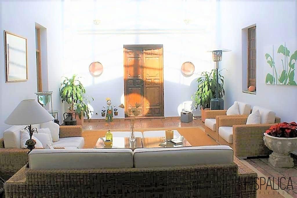 5 soveværelse Villa til salg i Villanueva del Ariscal med swimmingpool - € 1.150.000 (Ref: 7826259)