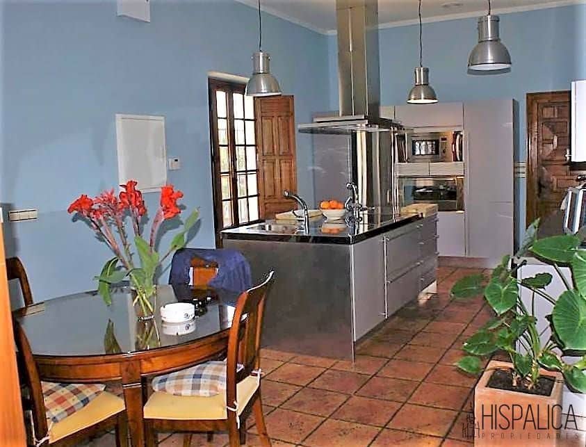 5 soveværelse Villa til salg i Villanueva del Ariscal med swimmingpool - € 1.150.000 (Ref: 7826259)