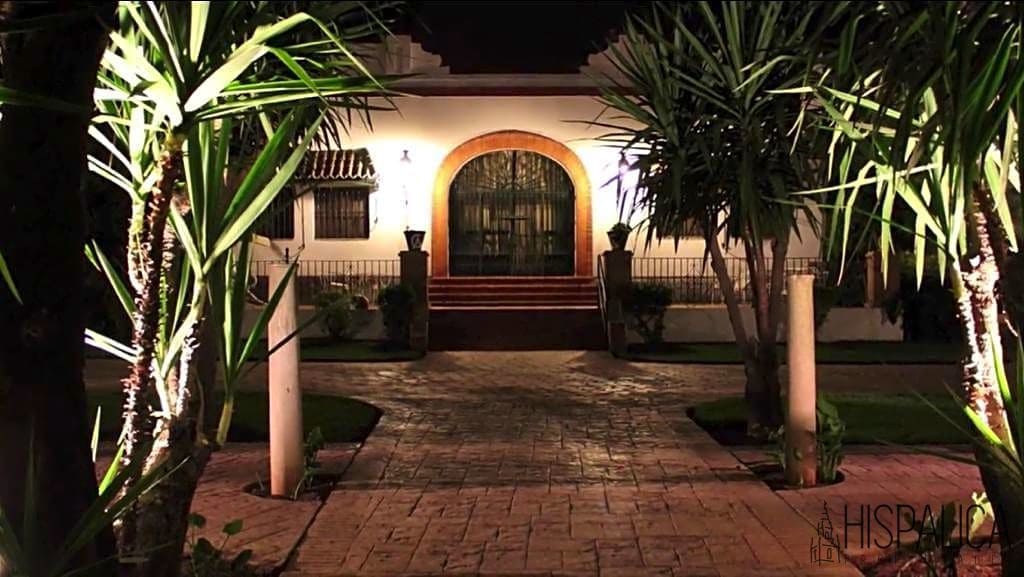 5 soveværelse Villa til salg i Villanueva del Ariscal med swimmingpool - € 1.150.000 (Ref: 7826259)