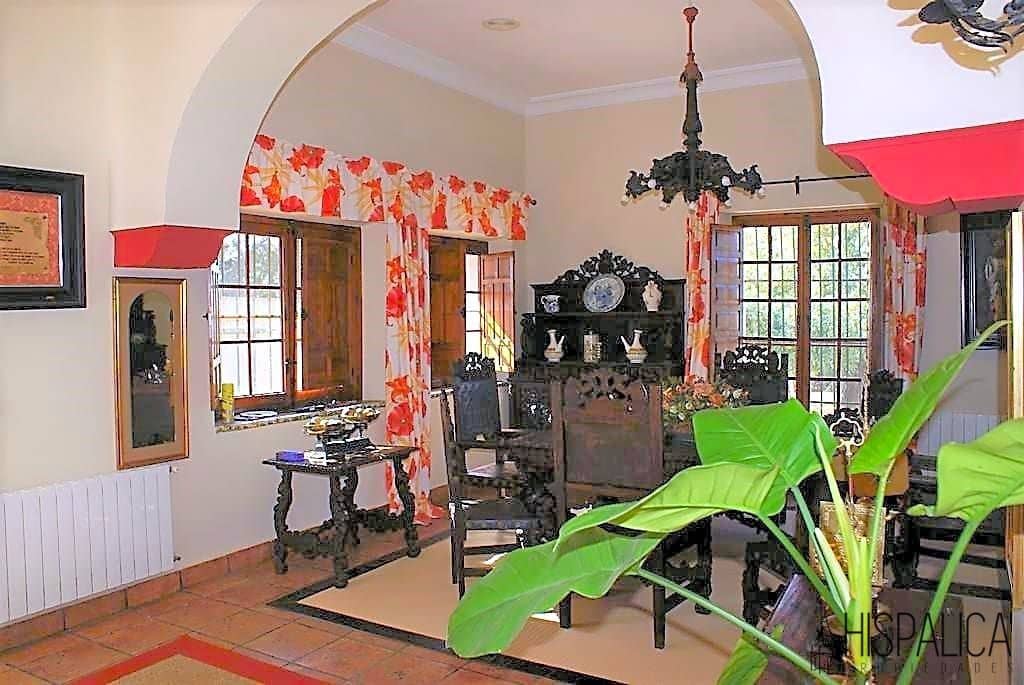 5 soveværelse Villa til salg i Villanueva del Ariscal med swimmingpool - € 1.150.000 (Ref: 7826259)