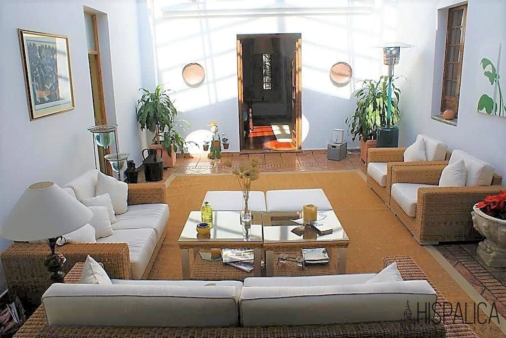 5 soveværelse Villa til salg i Villanueva del Ariscal med swimmingpool - € 1.150.000 (Ref: 7826259)