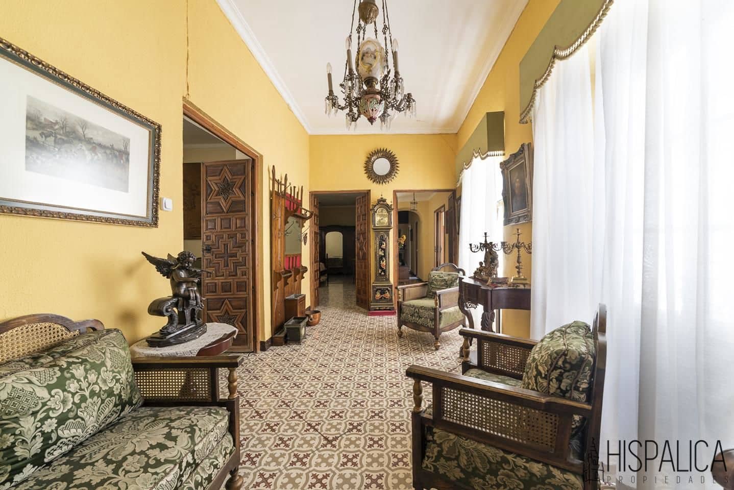 8 bedroom Villa for sale in Ecija with garage - € 800,000 (Ref: 7836117)