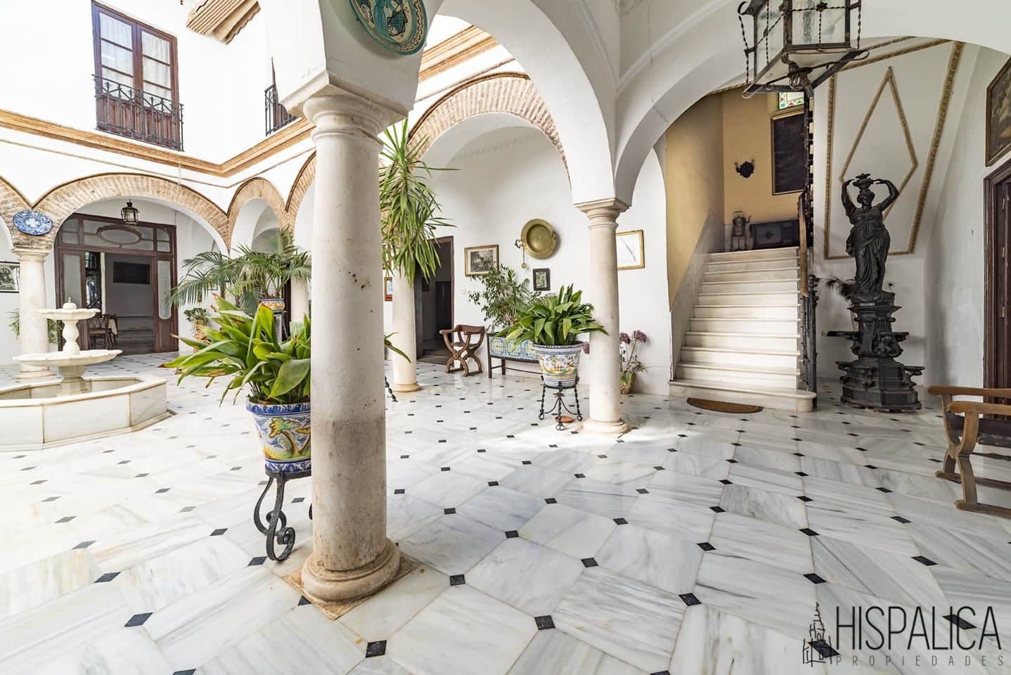 8 bedroom Villa for sale in Ecija with garage - € 800,000 (Ref: 7836117)