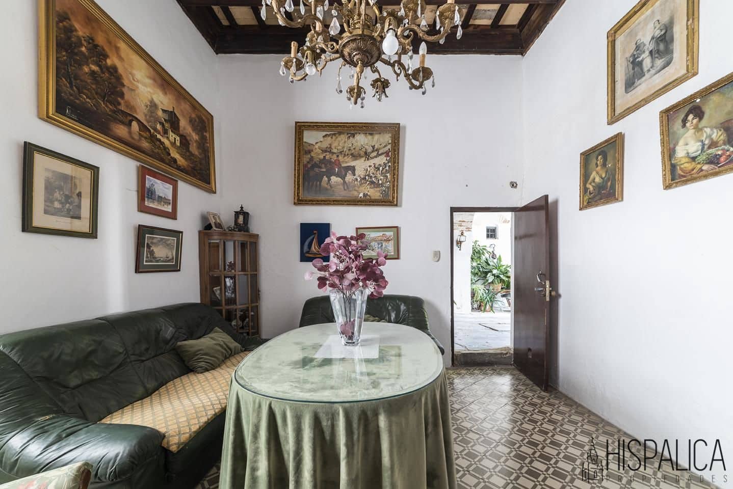 8 bedroom Villa for sale in Ecija with garage - € 800,000 (Ref: 7836117)