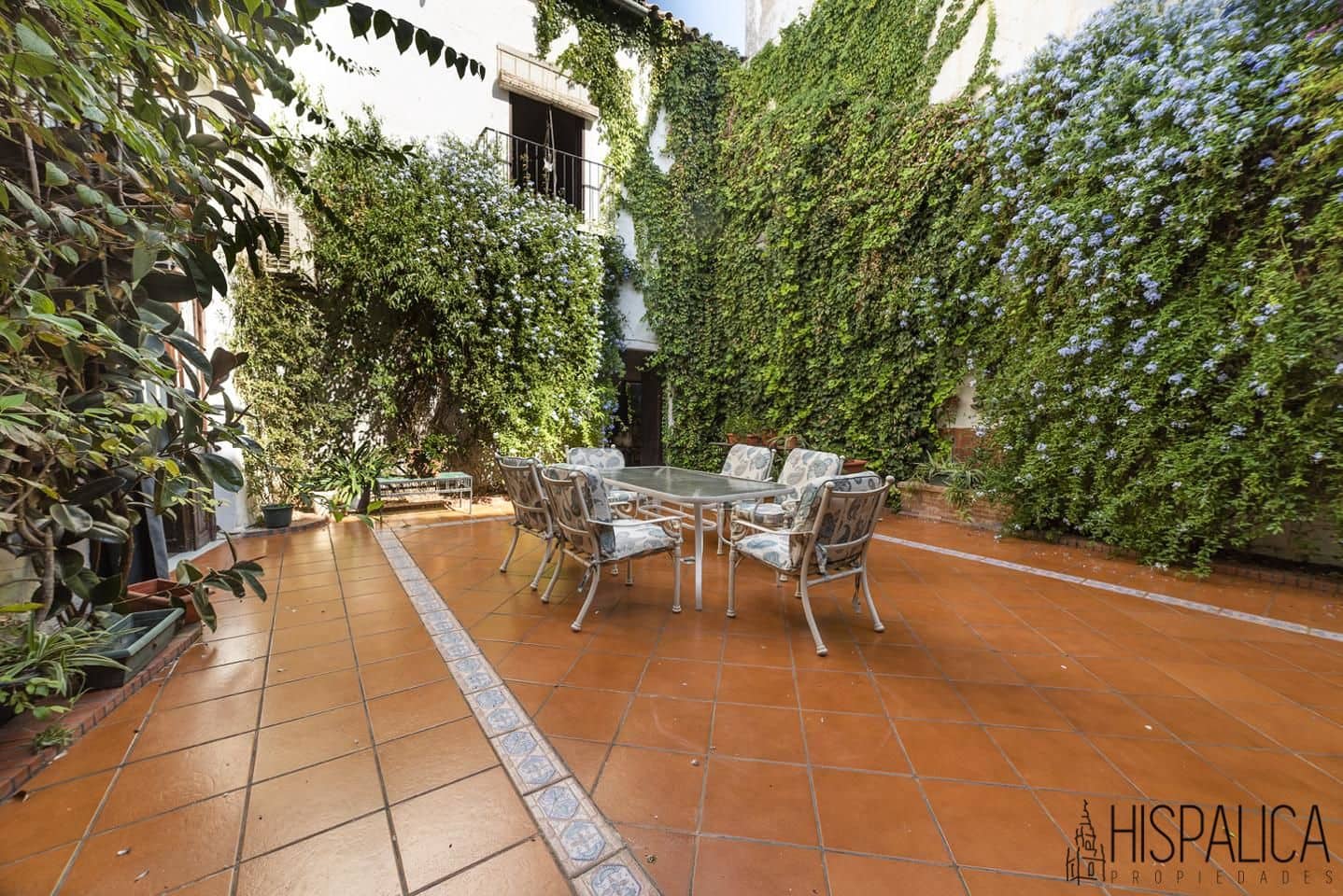 8 bedroom Villa for sale in Ecija with garage - € 800,000 (Ref: 7836117)