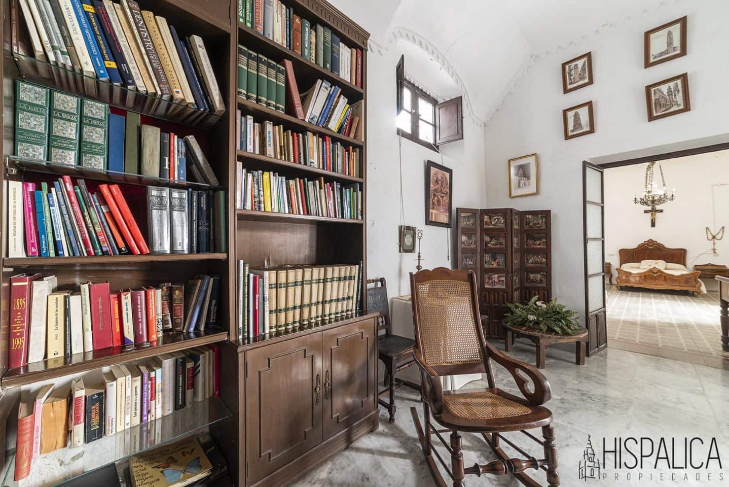 8 bedroom Villa for sale in Ecija with garage - € 800,000 (Ref: 7836117)