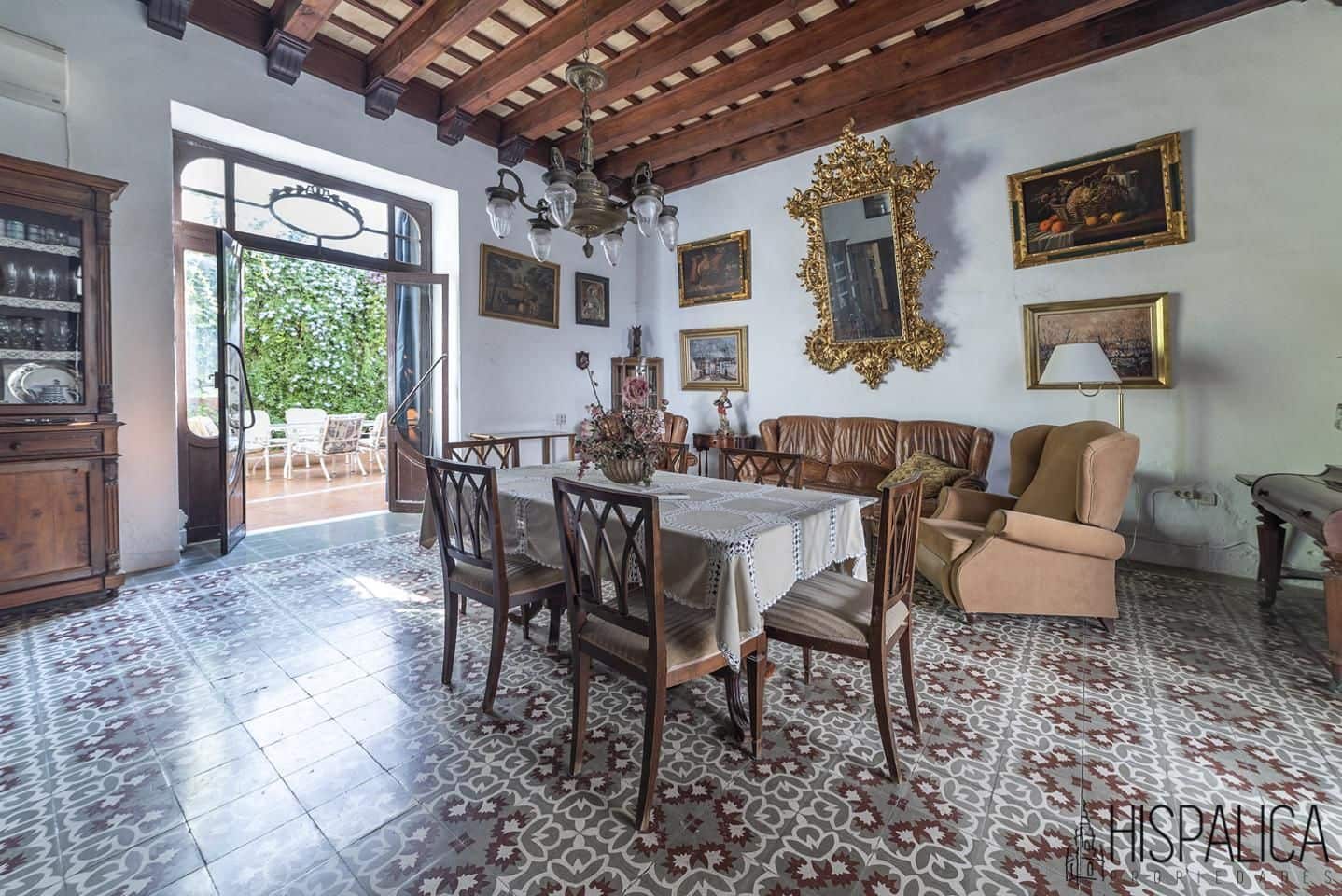 8 bedroom Villa for sale in Ecija with garage - € 800,000 (Ref: 7836117)