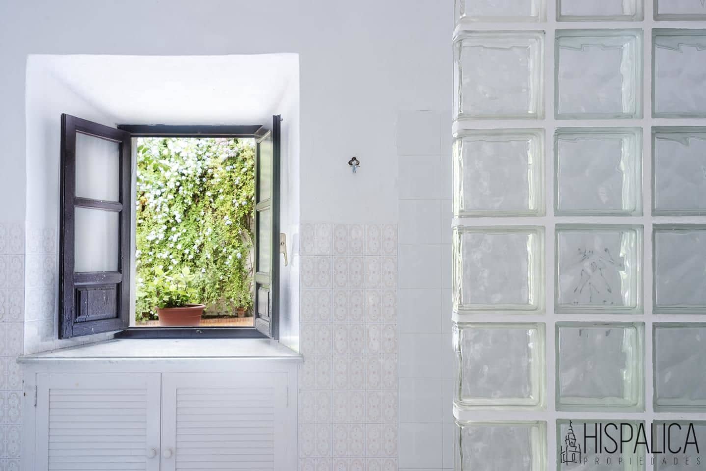 8 bedroom Villa for sale in Ecija with garage - € 800,000 (Ref: 7836117)