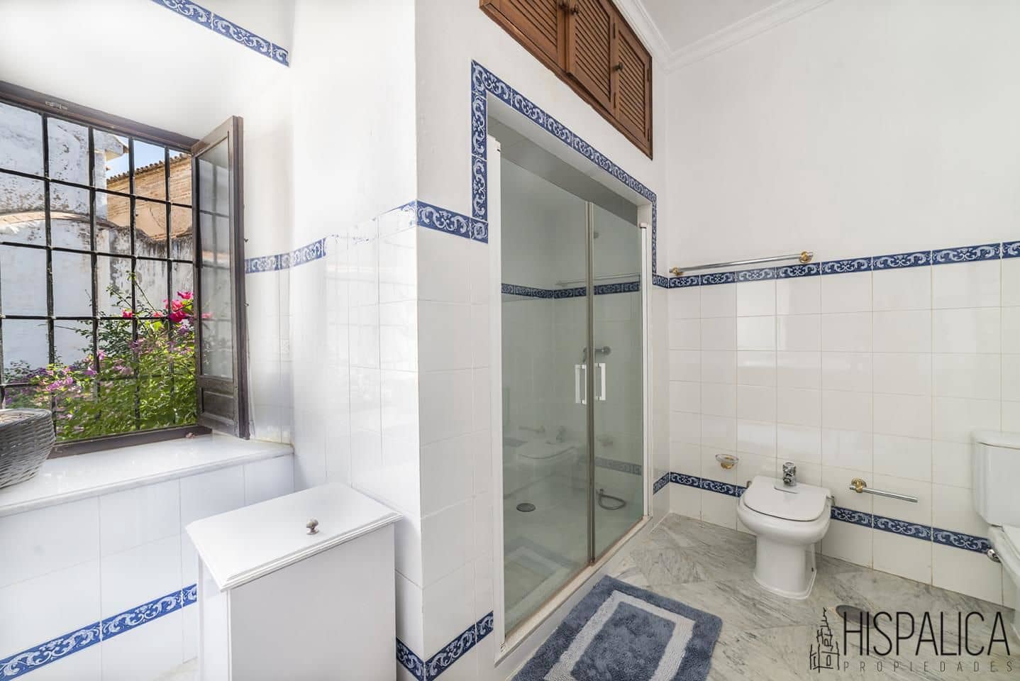 8 bedroom Villa for sale in Ecija with garage - € 800,000 (Ref: 7836117)