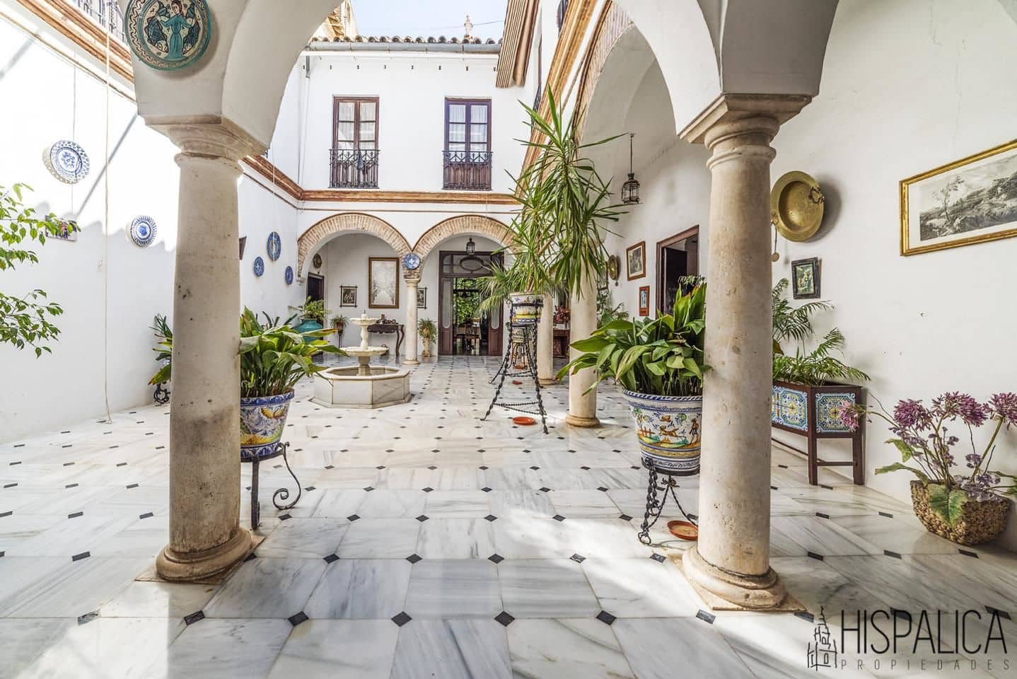 8 bedroom Villa for sale in Ecija with garage - € 800,000 (Ref: 7836117)