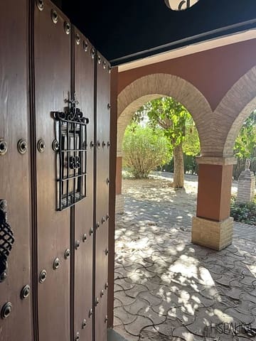 8 soverom Villa til salgs i Ecija med svømmebasseng garasje - € 500 000 (Ref: 7850611)