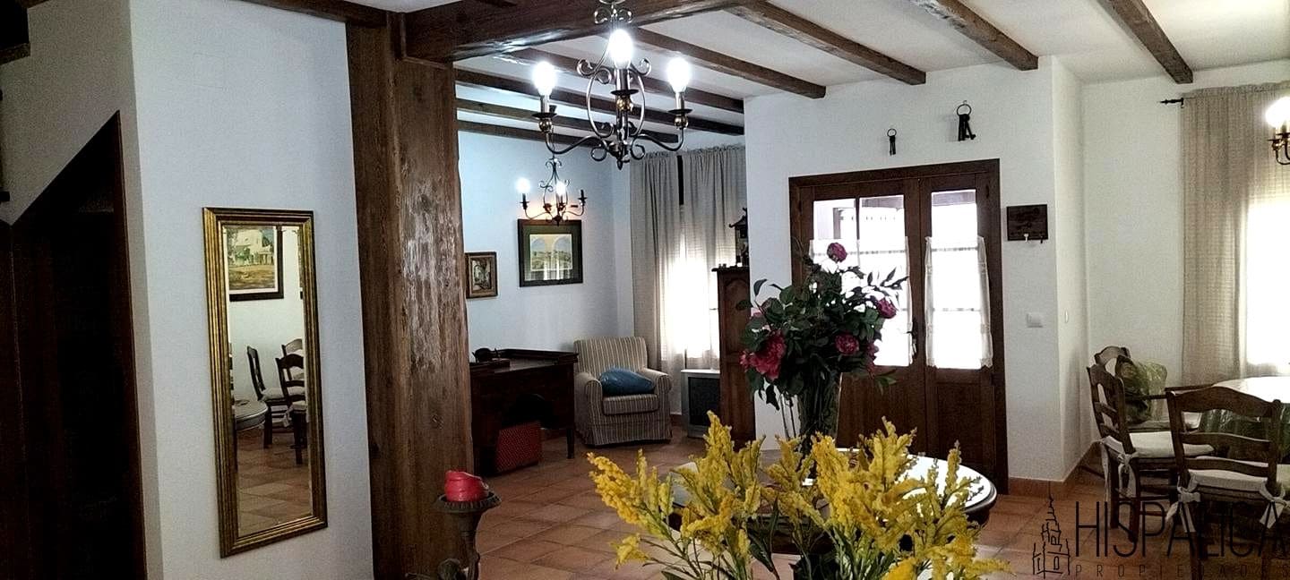 5 bedroom Villa for sale in Grazalema - € 350,000 (Ref: 7995703)