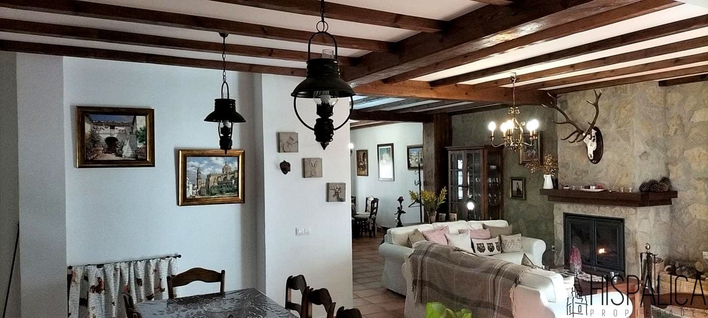 5 bedroom Villa for sale in Grazalema - € 350,000 (Ref: 7995703)