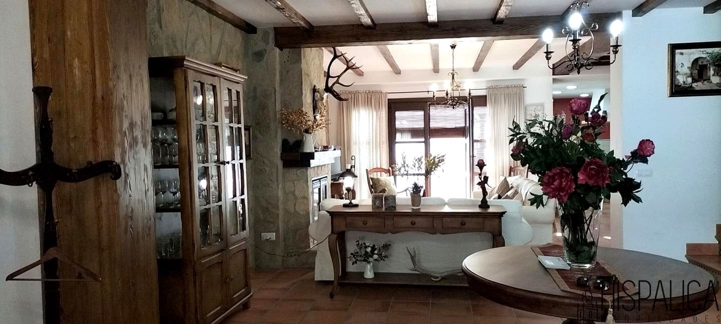 5 bedroom Villa for sale in Grazalema - € 350,000 (Ref: 7995703)