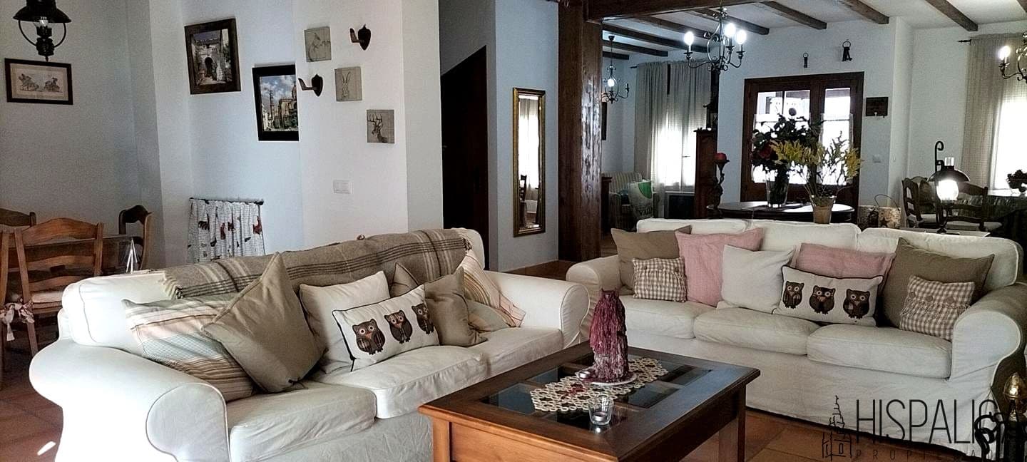 5 bedroom Villa for sale in Grazalema - € 350,000 (Ref: 7995703)