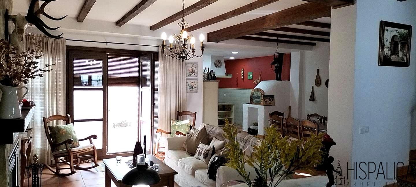 5 bedroom Villa for sale in Grazalema - € 350,000 (Ref: 7995703)
