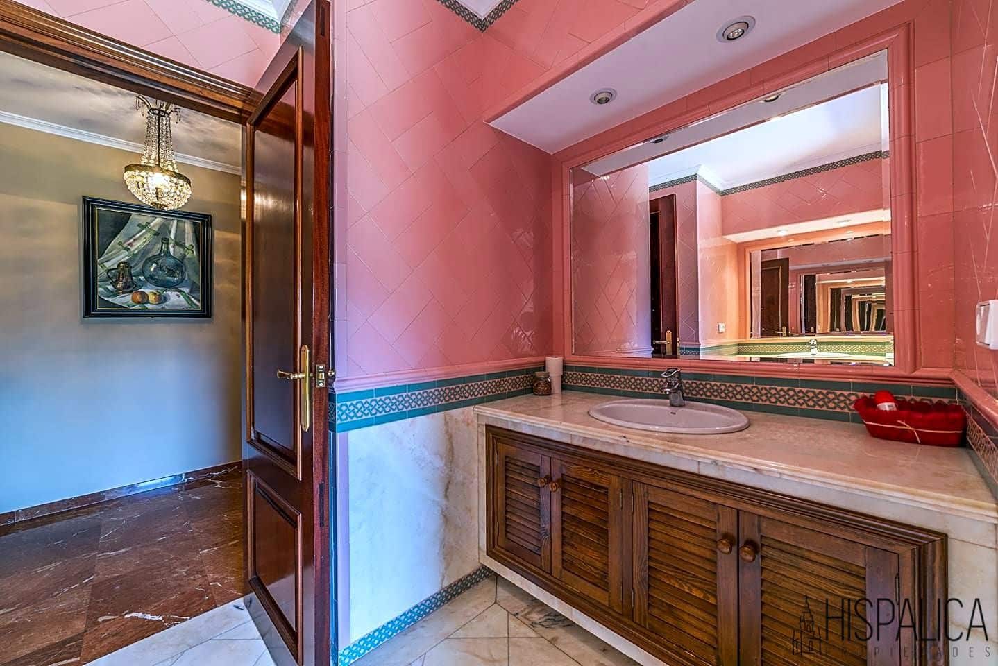 8 soveværelse Villa til salg i Ecija med swimmingpool garage - € 900.000 (Ref: 8271909)